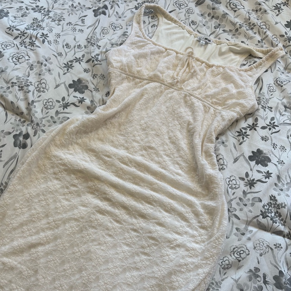 Fashionova Elegant Cream Lace Dress